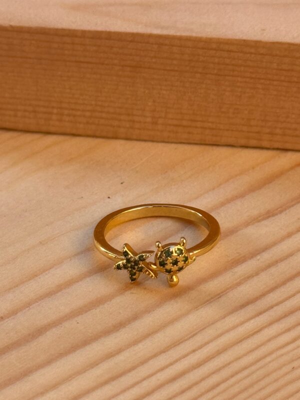 Starfish with turtle Ring