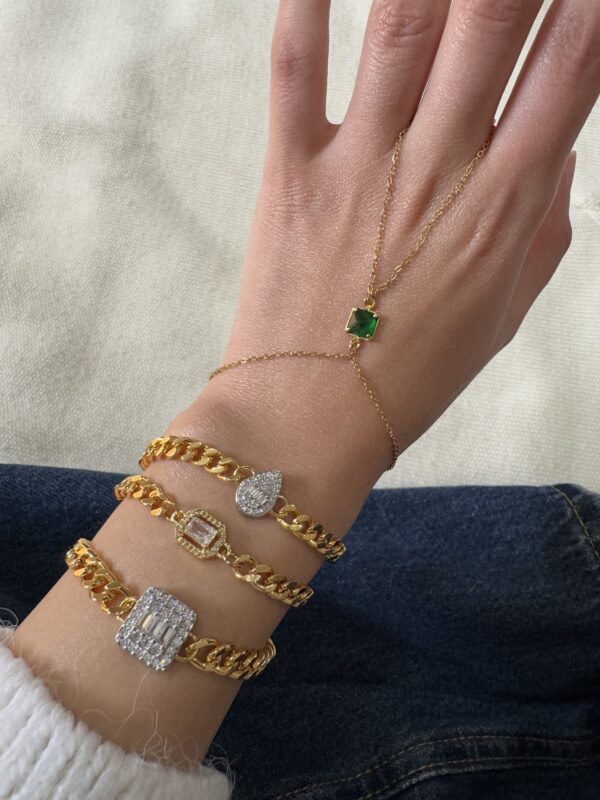 Emerald hand chain