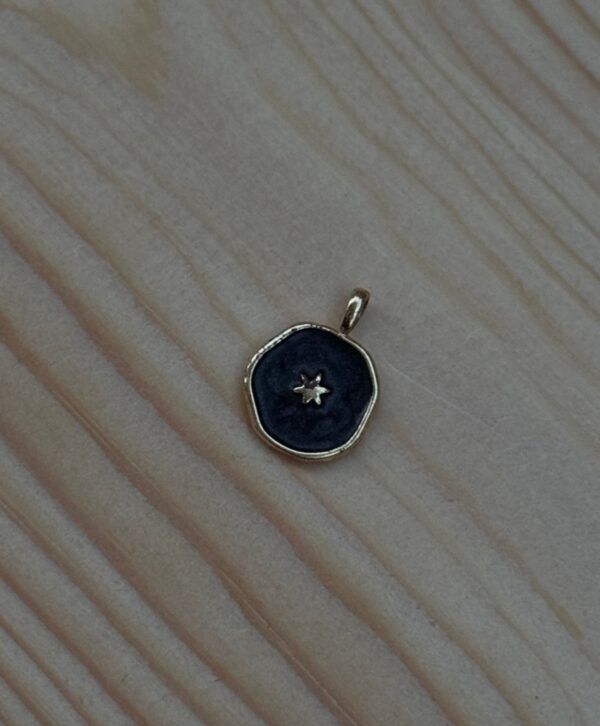Black star