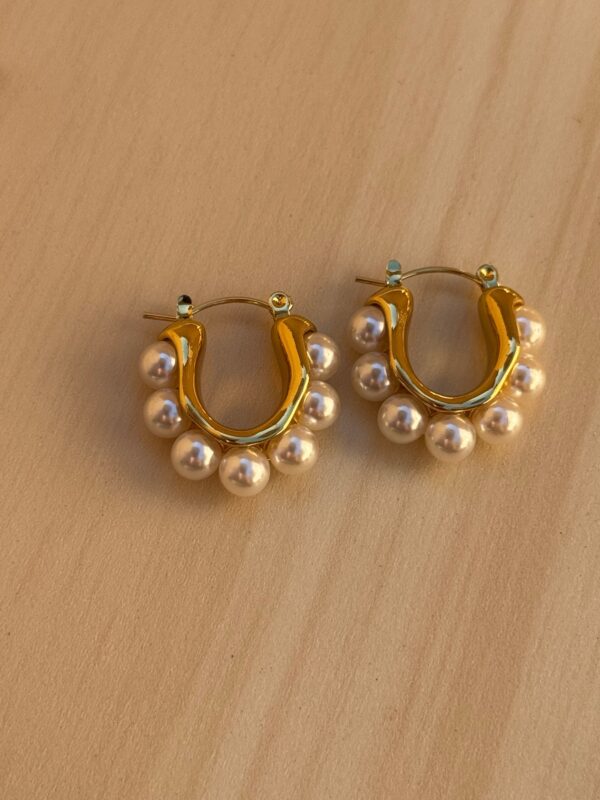 Pearly earing
