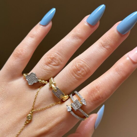 Velvet shine handchain