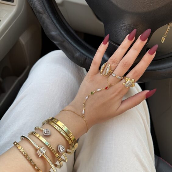 Colorful stones hand chain