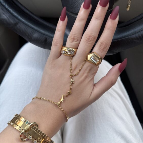 Gold stars hand chain