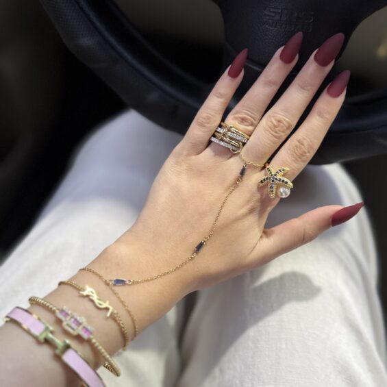 Navy 3 stones hand chain