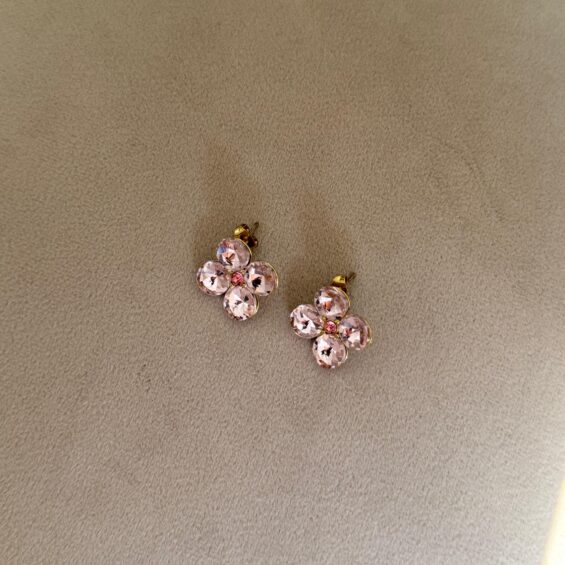 Flora earrings in pink