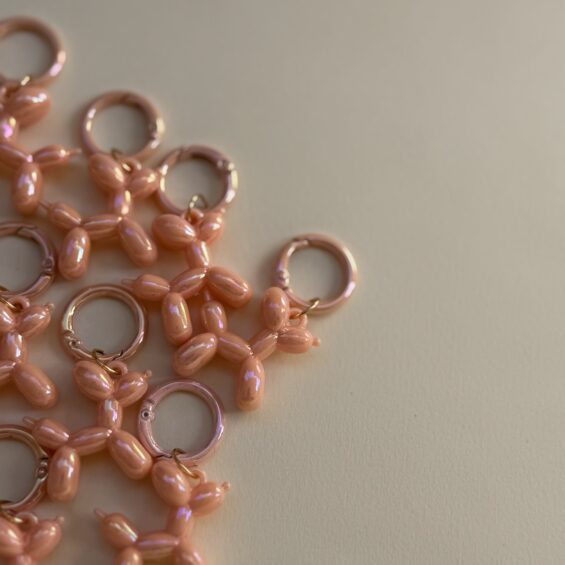 Salmon pink dog chain