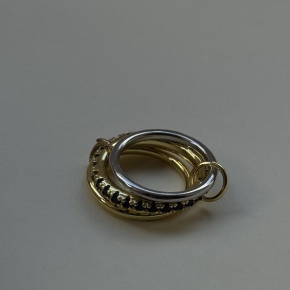 Connected ring in navy